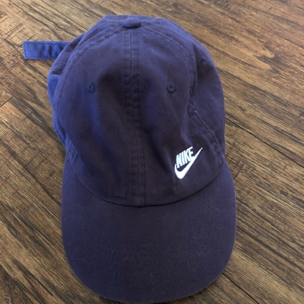 Women’s Nike hat